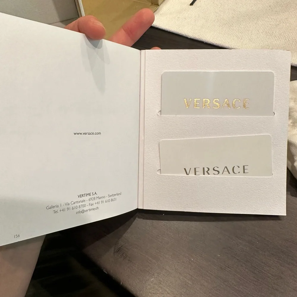 Men’s Versace watch - Picture 11 of 13